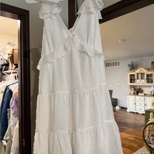 Women’s White Ruffle Tiered V‑Neck Dress